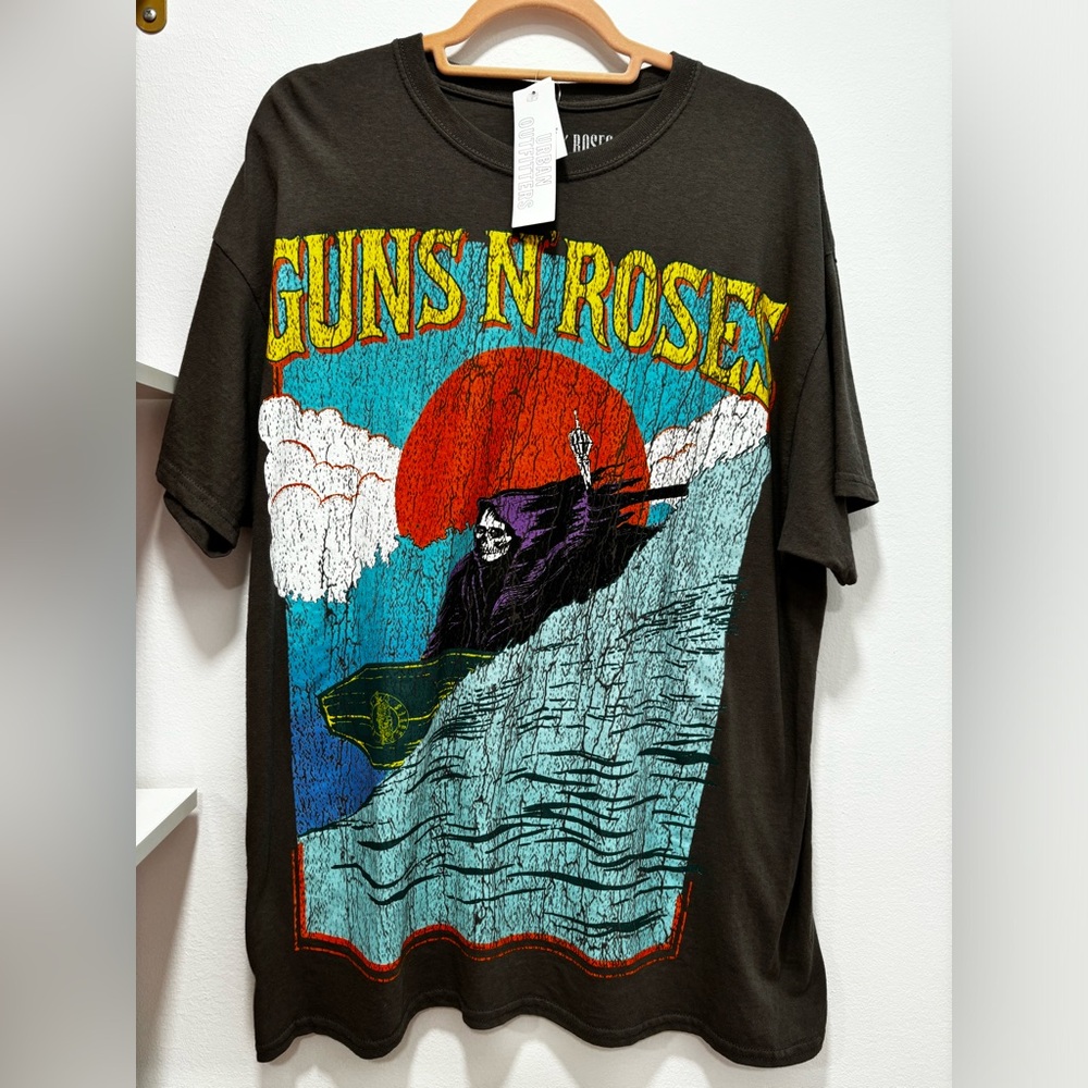 Grey Urban Outfitters Tshirt with Guns N Roses band on front